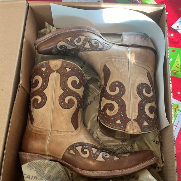 Ariat Rio Oak Barrel leather cowboy boots with teal accents. Size 9 medium. - Picture 8 of 8